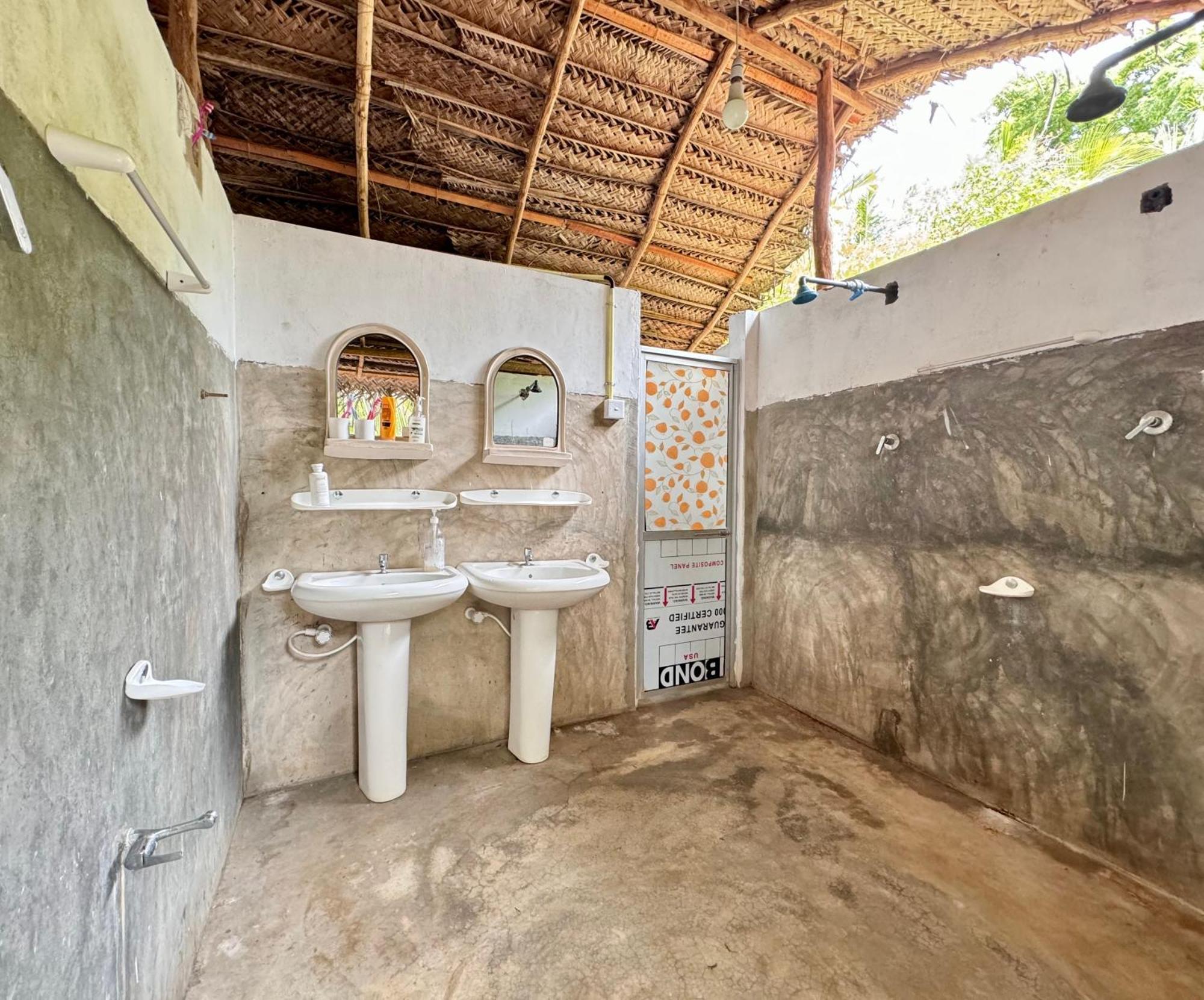 Surfing Lion Hostel Arugam Bay Exteriér fotografie