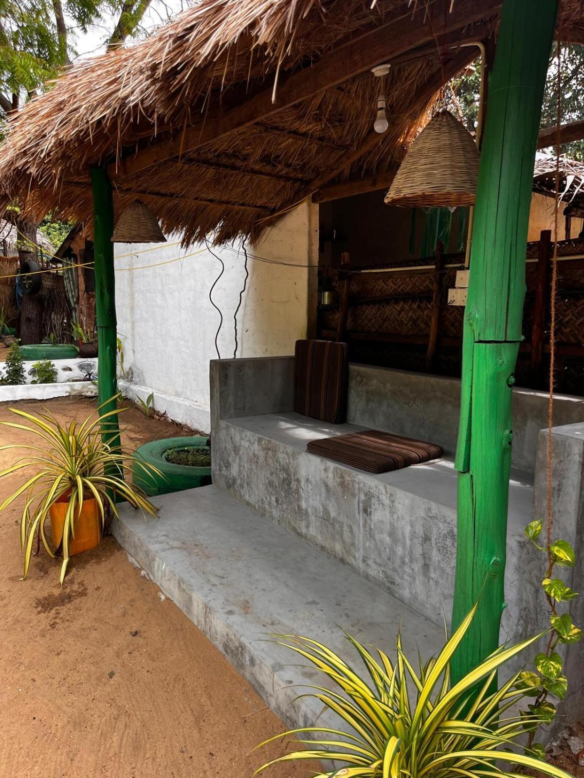 Surfing Lion Hostel Arugam Bay Exteriér fotografie